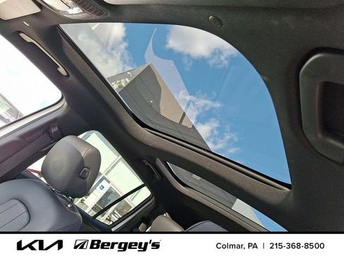 Used 2020 Mercedes-Benz GLB 250 4MATIC image 16