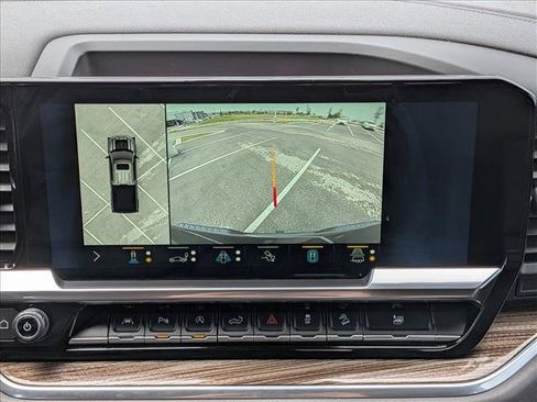 Used 2022 Chevrolet Silverado 1500 LT Trail Boss w/ LT Trail Boss Premium Package image 13