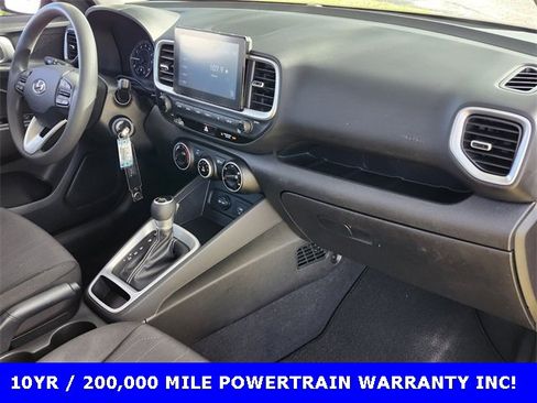 Used 2020 Hyundai Venue SE image 15