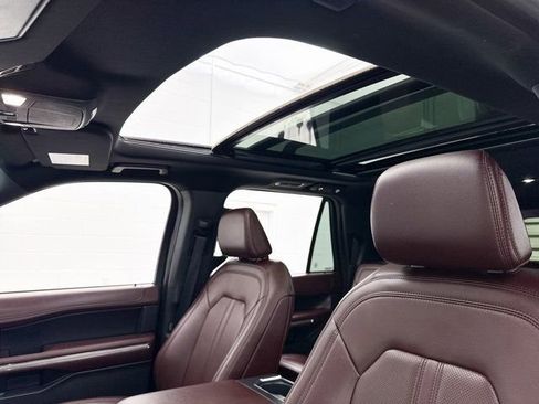Used 2024 Ford Expedition Max Limited image 3