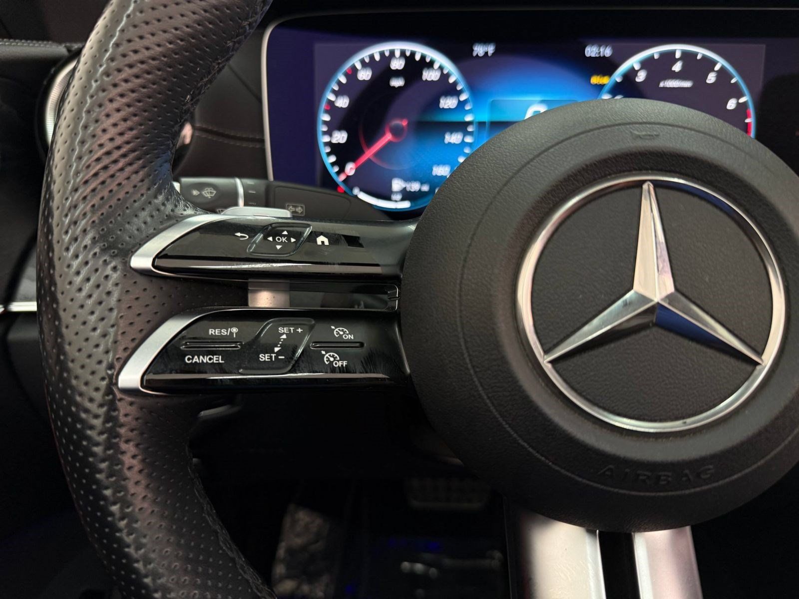 Used 2023 Mercedes-Benz E 450 Cabriolet image 13
