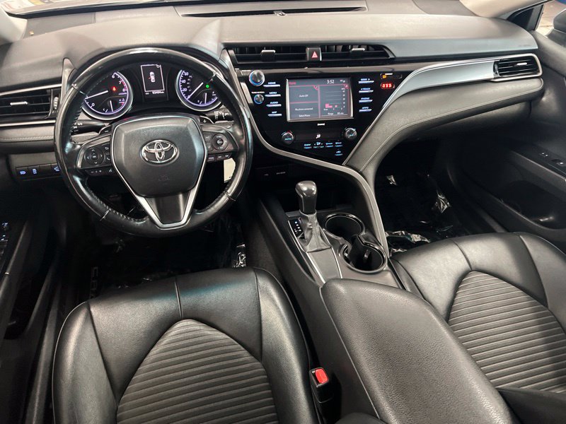 Used 2020 Toyota Camry SE FWD image 27