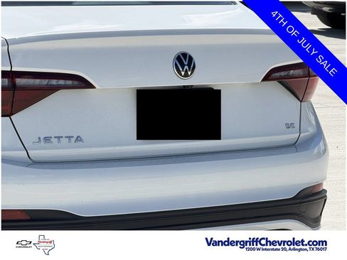 Used 2024 Volkswagen Jetta SE FWD image 10