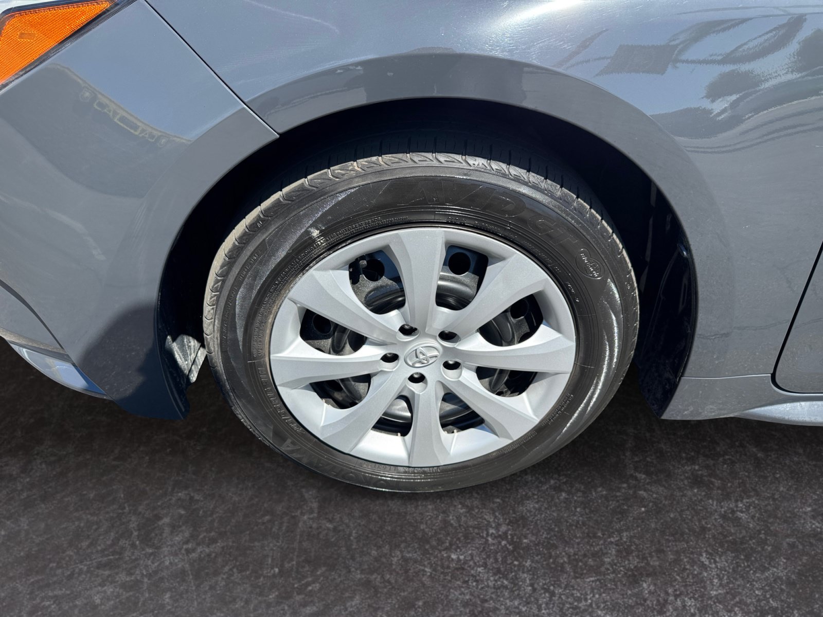 Used 2024 Toyota Corolla LE FWD image 14