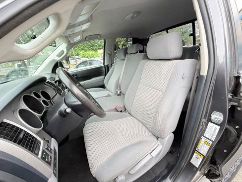 Used 2013 Toyota Tundra 4x4 Double Cab w/ Tow Pkg image 24