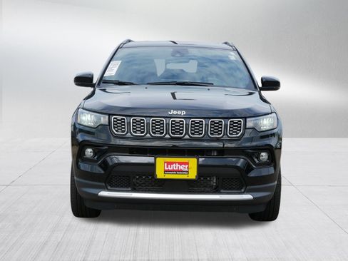 Used 2024 Jeep Compass Limited AWD/4WD image 2