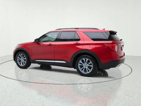 Certified 2020 Ford Explorer XLT w/ Equipment Group 202A RWD image 5