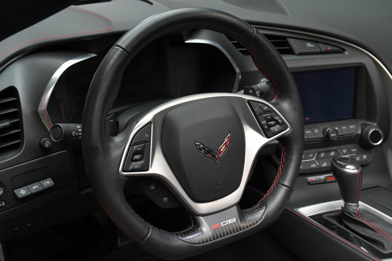 Used 2016 Chevrolet Corvette Z06 w/ 3LZ Preferred Equipment Group RWD image 23