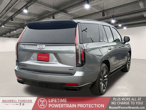 Used 2021 Cadillac Escalade Sport w/ Driver Assist Tech Package image 16