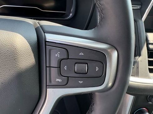 Used 2024 Chevrolet Suburban Z71 w/ Z71 Off-Road Package image 12