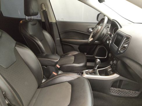 Used 2021 Jeep Compass Latitude FWD image 21