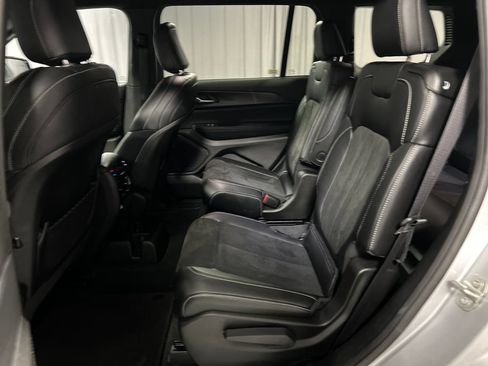 Used 2024 Jeep Grand Cherokee L Laredo AWD/4WD image 23