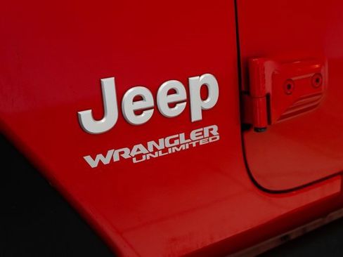 Used 2021 Jeep Wrangler Unlimited Islander image 8