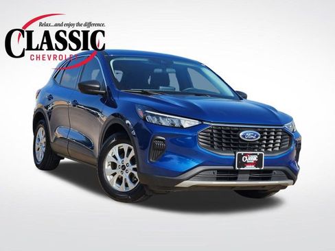 Used 2023 Ford Escape Active w/ Cold Weather Package image 1