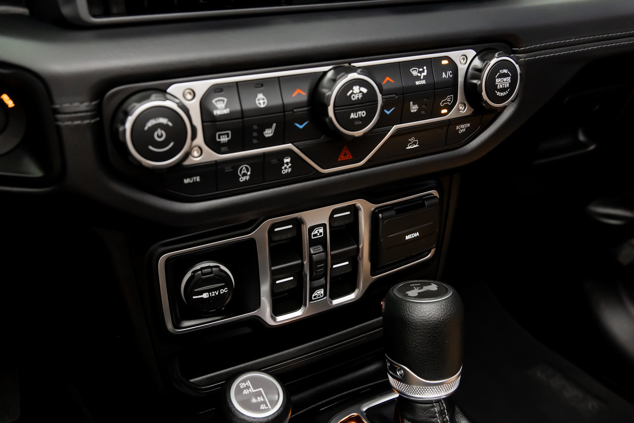 Used 2026 Jeep Wrangler Unlimited Sahara AWD/4WD image 46