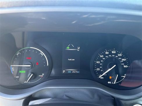 Used 2023 Toyota Sienna XLE image 32