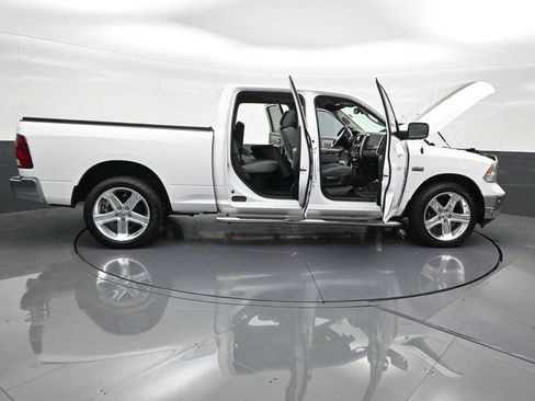 Used 2019 RAM 1500 Big Horn image 32