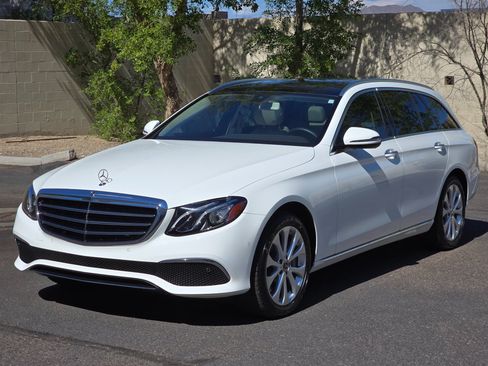 Used 2018 Mercedes-Benz E 400 4MATIC Wagon image 6
