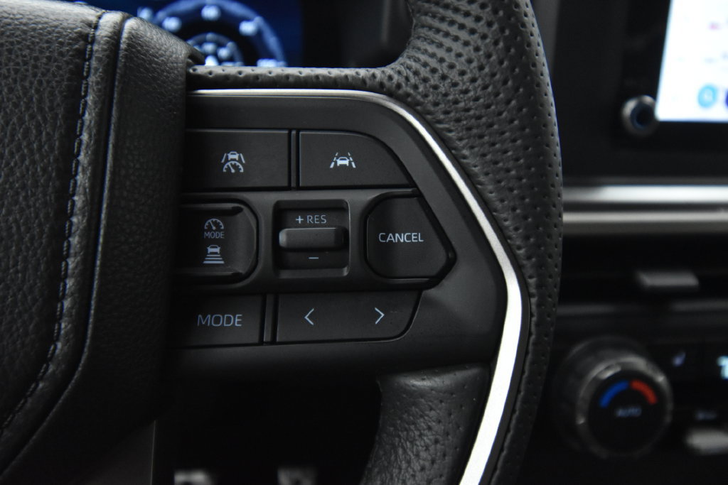 Used 2024 Toyota Tacoma TRD Sport AWD/4WD image 27
