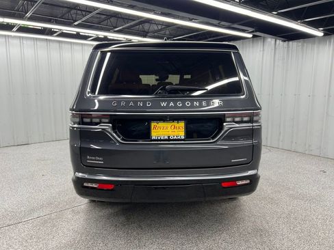 Used 2022 Jeep Grand Wagoneer Series III AWD/4WD image 5
