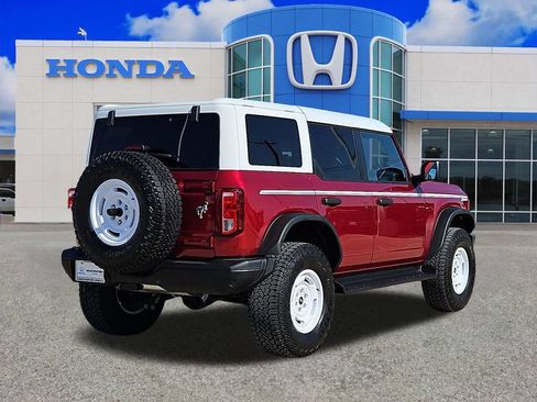Used 2025 Ford Bronco Heritage Edition AWD/4WD image 3
