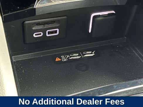 Used 2023 Buick Envision Avenir FWD image 36