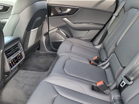 New 2025 Audi Q8 Prestige w/ Prestige Package image 9