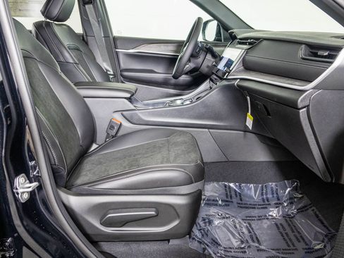 New 2026 Jeep Grand Cherokee Altitude image 46