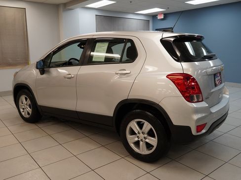 Used 2021 Chevrolet Trax LS image 7