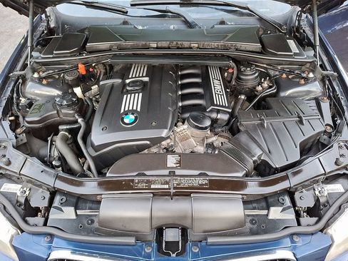 Used 2011 BMW 328i xDrive Sedan AWD/4WD image 25