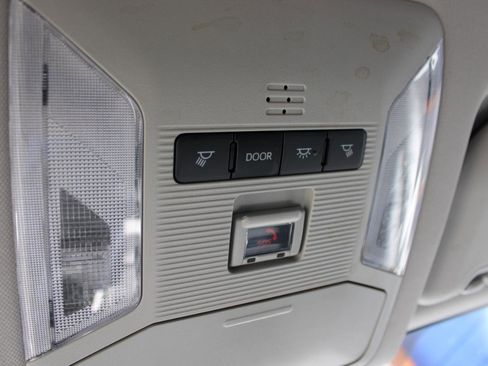 Used 2023 Toyota RAV4 LE AWD/4WD image 34