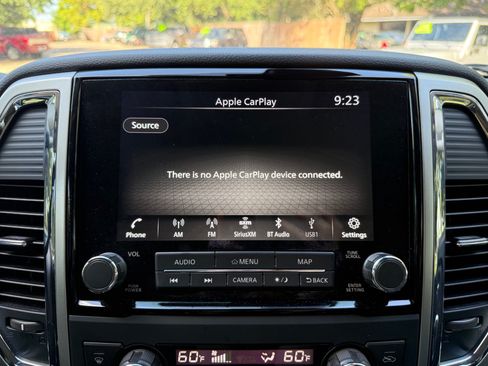 Used 2021 Nissan Titan SV w/ SV Convenience Package AWD/4WD image 9