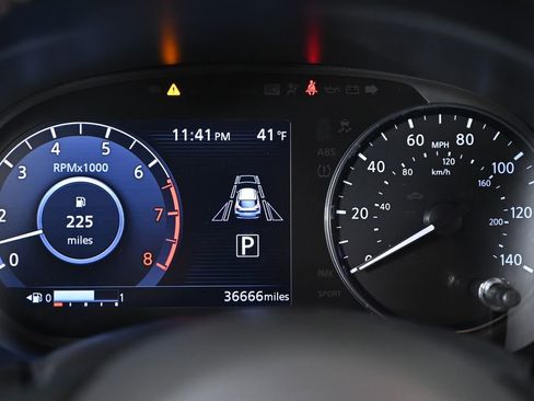 Used 2021 Nissan Kicks SR w/ SR Premium Package image 15