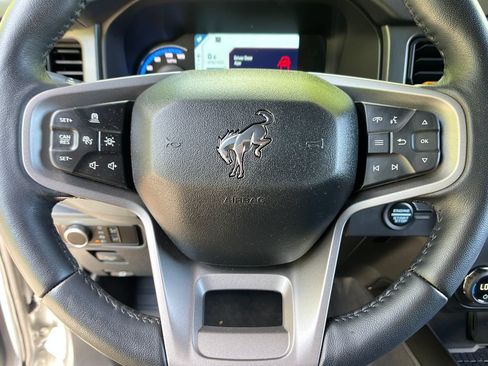 Used 2024 Ford Bronco Badlands AWD/4WD image 14