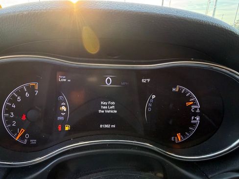 Used 2020 Jeep Grand Cherokee Laredo image 15