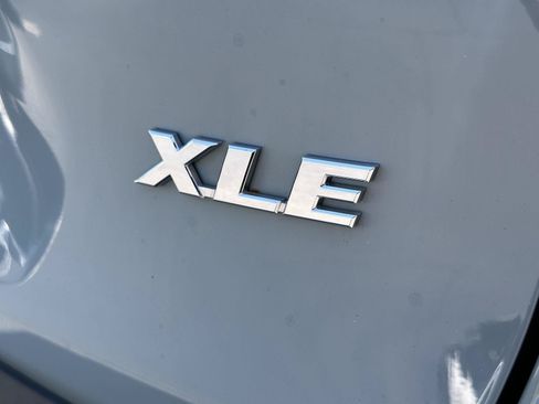Used 2023 Toyota RAV4 XLE w/ Convenience Package FWD image 10