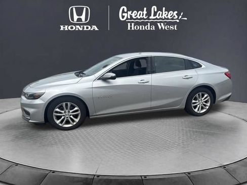 Used 2018 Chevrolet Malibu LT FWD image 15