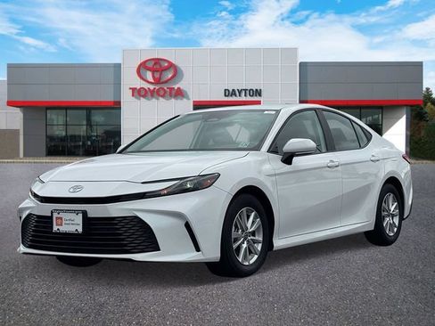 Used 2025 Toyota Camry LE FWD image 2