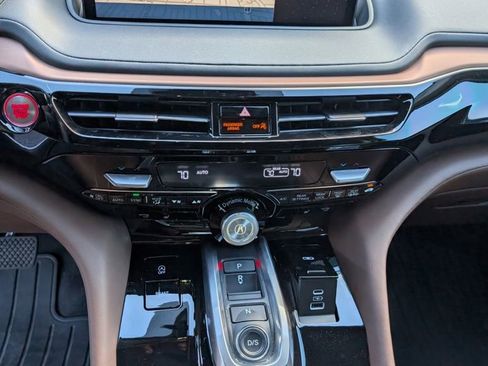 Used 2024 Acura MDX SH-AWD w/ Technology Package image 7