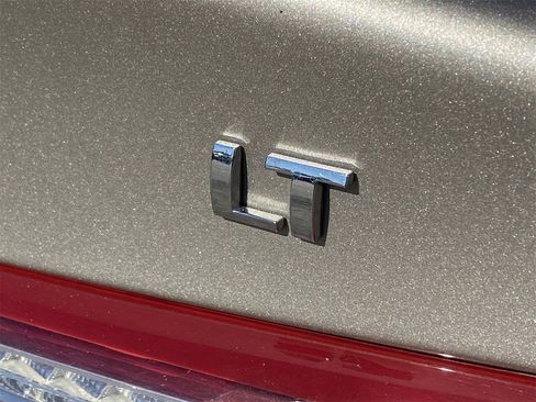 Used 2022 Chevrolet Malibu LT image 35