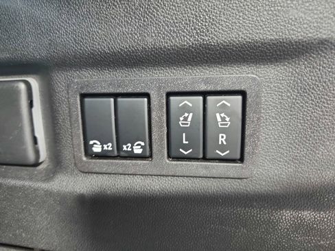 Used 2023 GMC Yukon XL Denali RWD image 54