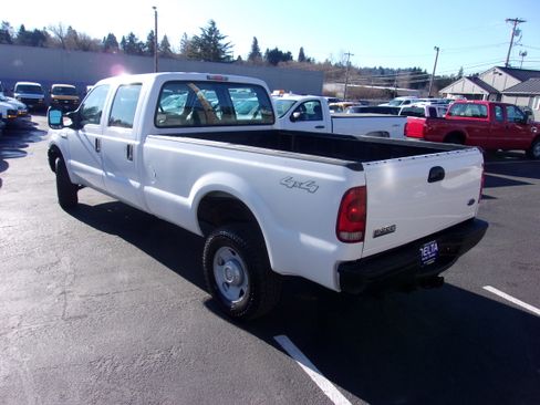 Used 2006 Ford F350 XL image 10
