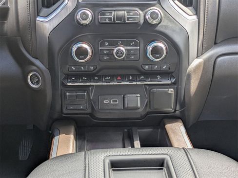 Used 2020 GMC Sierra 1500 Denali w/ Denali Premium Package image 18