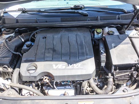 Used 2011 Buick LaCrosse CXL FWD image 32