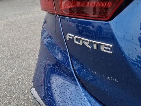 Used 2020 Kia Forte LXS FWD image 38