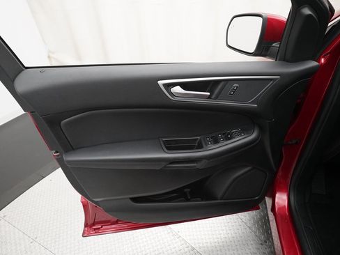 Used 2024 Ford Edge SEL w/ Convenience Package image 28