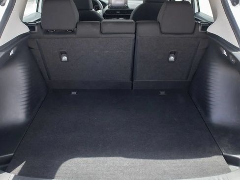 Used 2024 Honda HR-V LX image 8