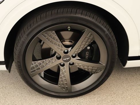 Used 2025 Genesis GV70 3.5T Sport w/ Sport Advanced Package image 35