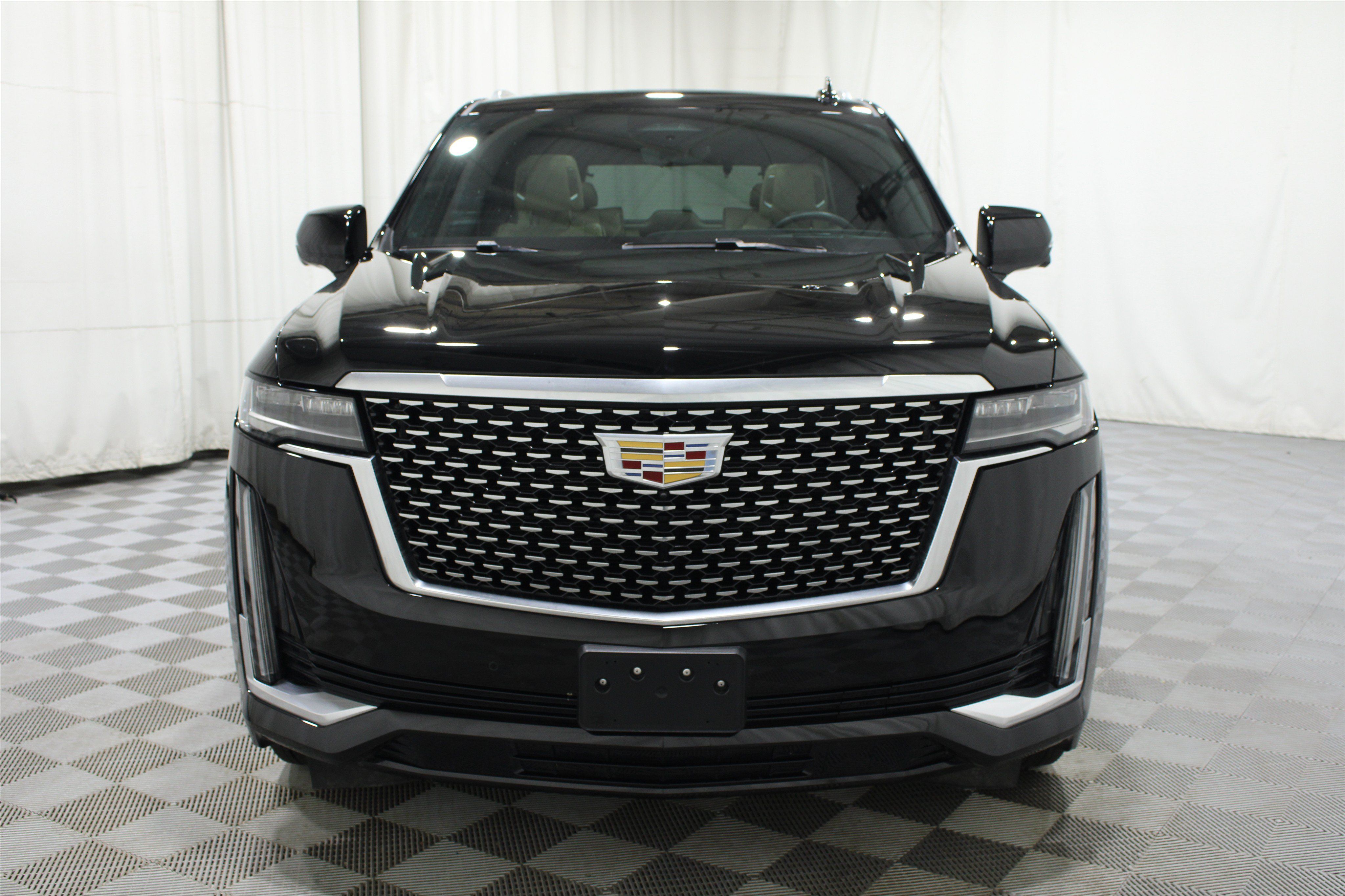 Used 2021 Cadillac Escalade Premium Luxury w/ Driver Assist Tech Package AWD/4WD image 39