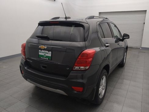 Used 2020 Chevrolet Trax LT w/ LT Convenience Package image 7